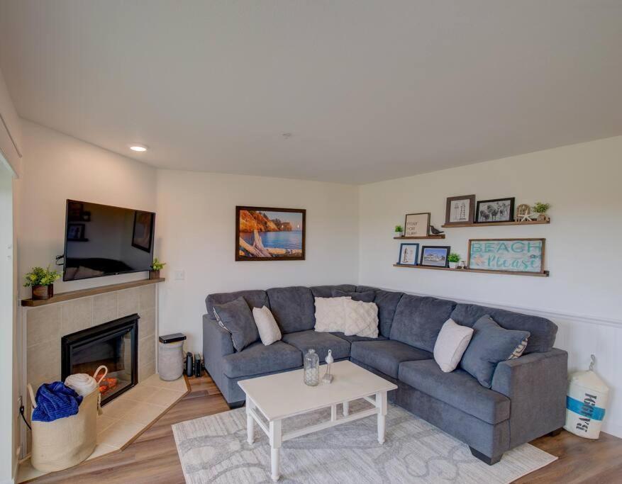 Beach Please-Updated Home With Ocean Views 长滩 外观 照片