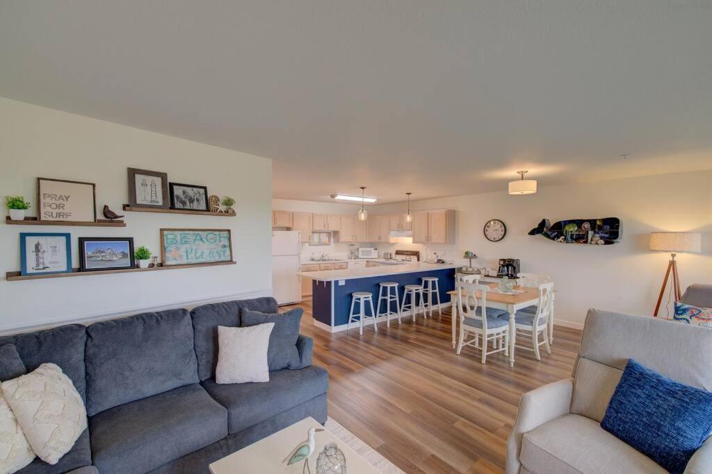 Beach Please-Updated Home With Ocean Views 长滩 外观 照片